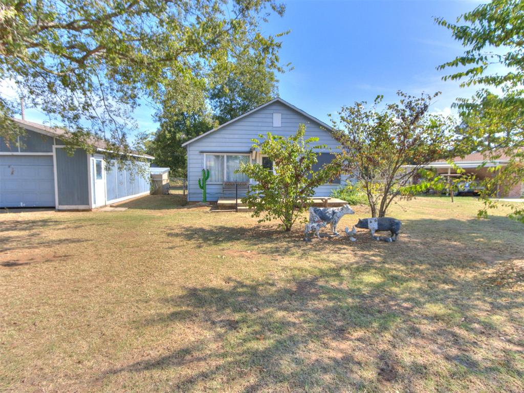 1724 N Dobbs Road Property Photo 3