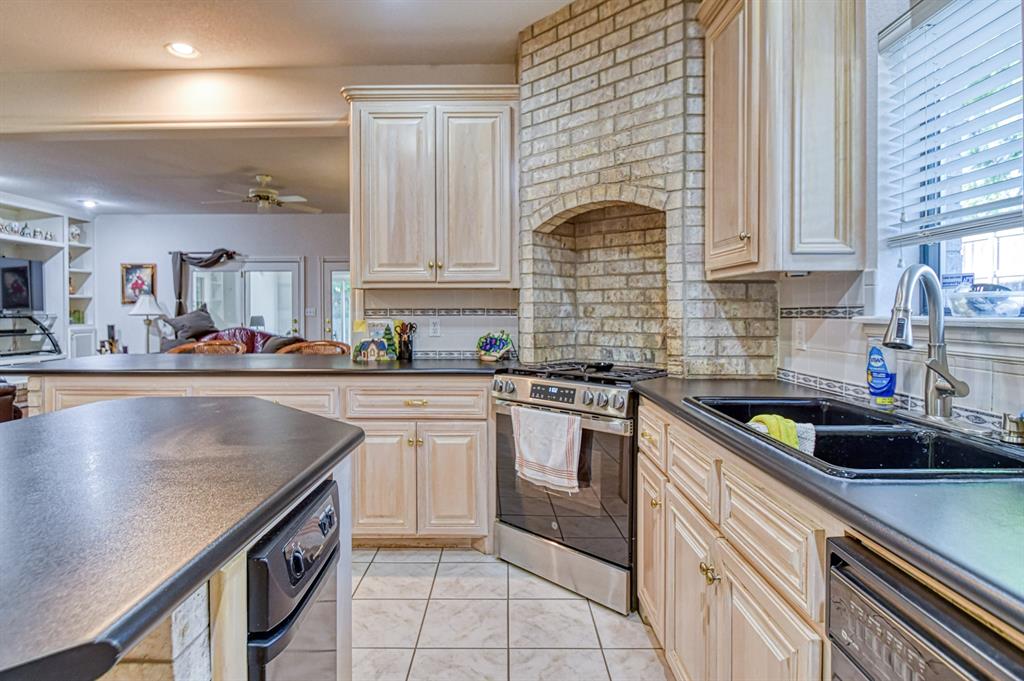 3617 Hampton Court Property Photo 14