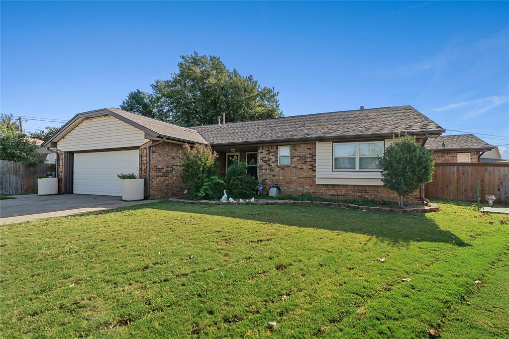 1712 Wood Hollow Court Property Photo 1