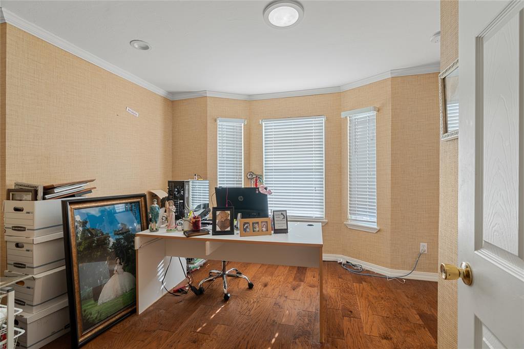 1712 Wood Hollow Court Property Photo 12