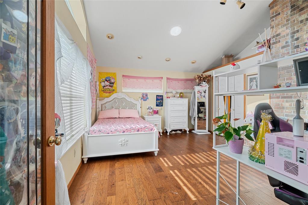 1712 Wood Hollow Court Property Photo 16