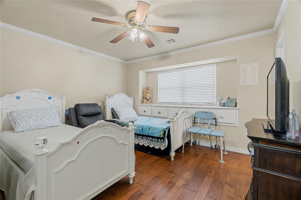 1712 Wood Hollow Court Property Photo 18