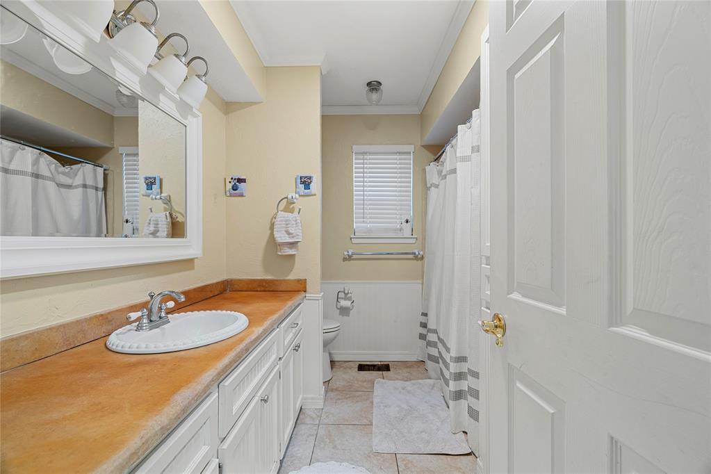 1712 Wood Hollow Court Property Photo 21