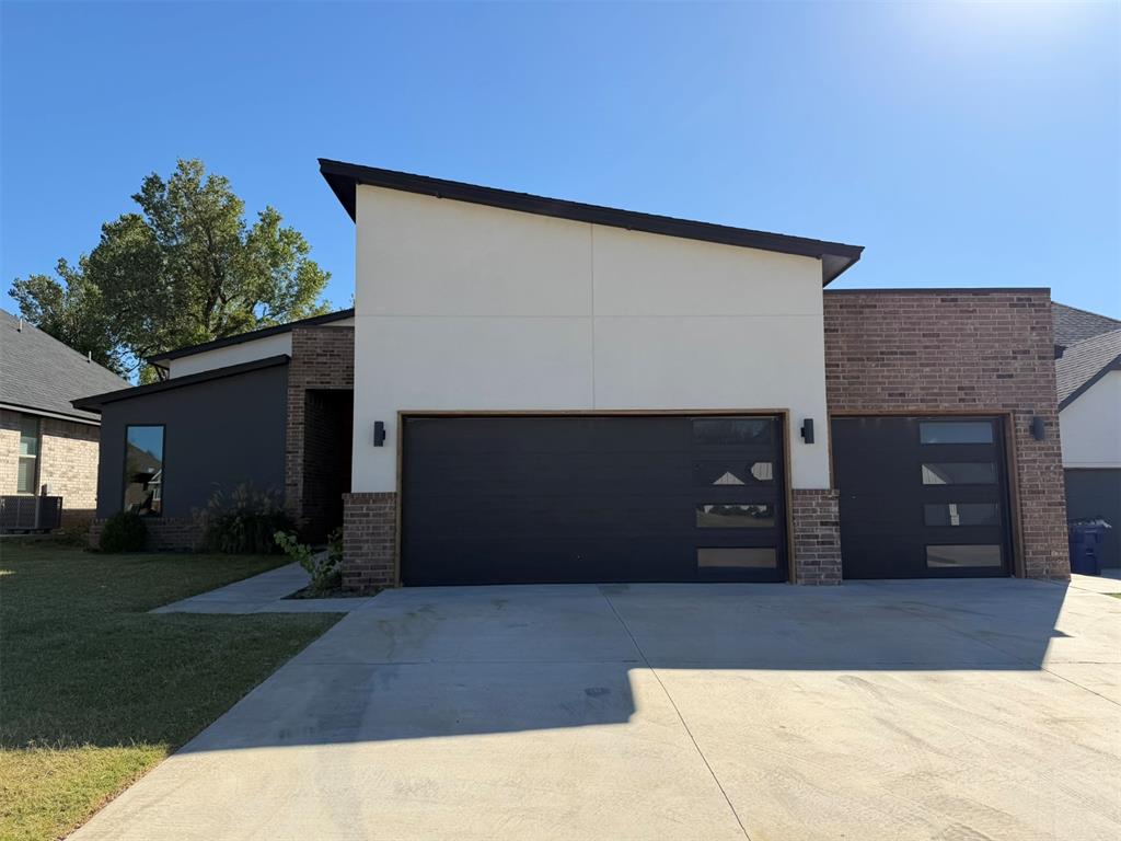 820 E Barajas Terrace Property Photo 1