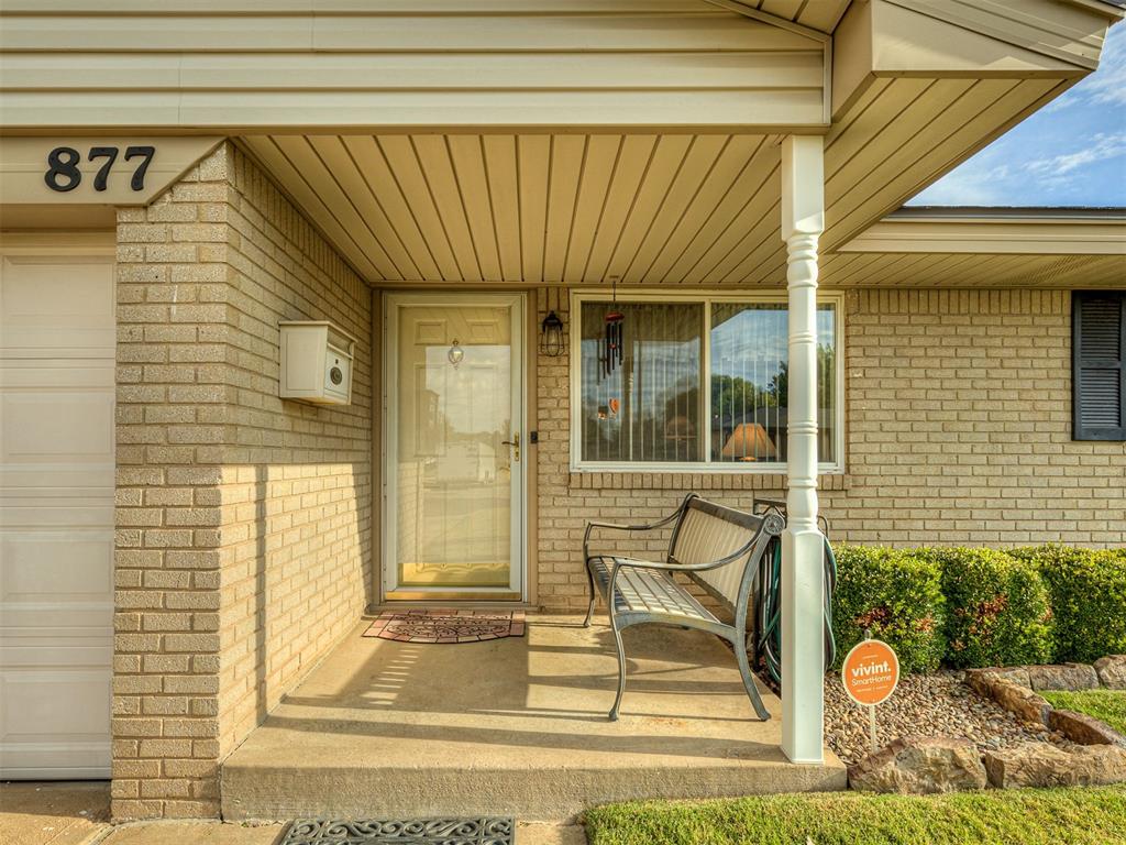 877 Nw 14th Street Property Photo 3