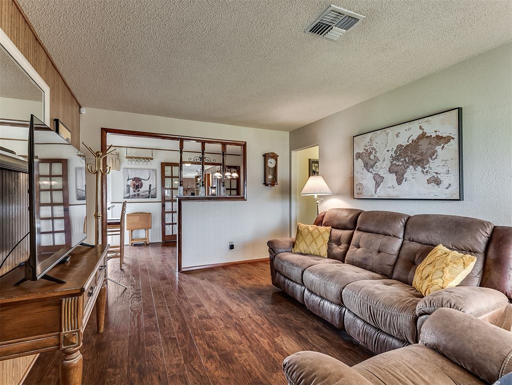 877 Nw 14th Street Property Photo 5