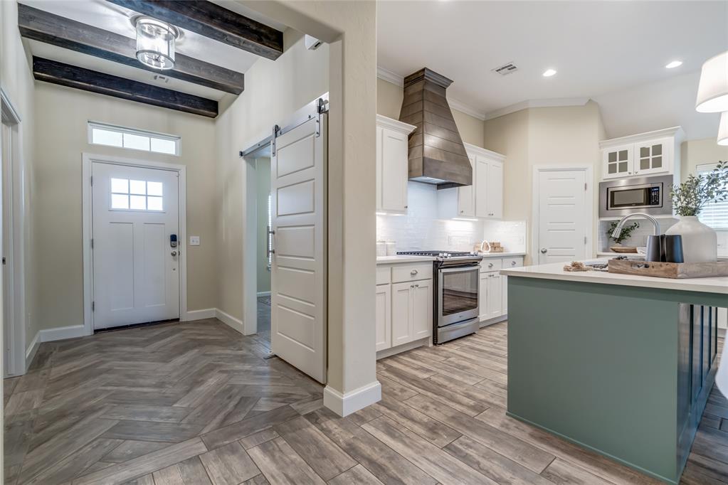 621 Nw 188th Street Property Photo 10