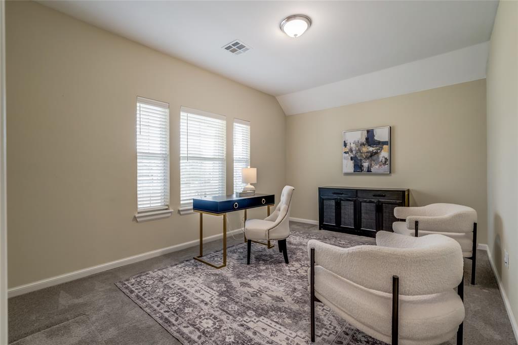 621 Nw 188th Street Property Photo 11