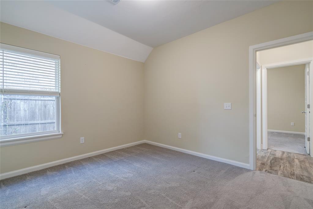 621 Nw 188th Street Property Photo 34