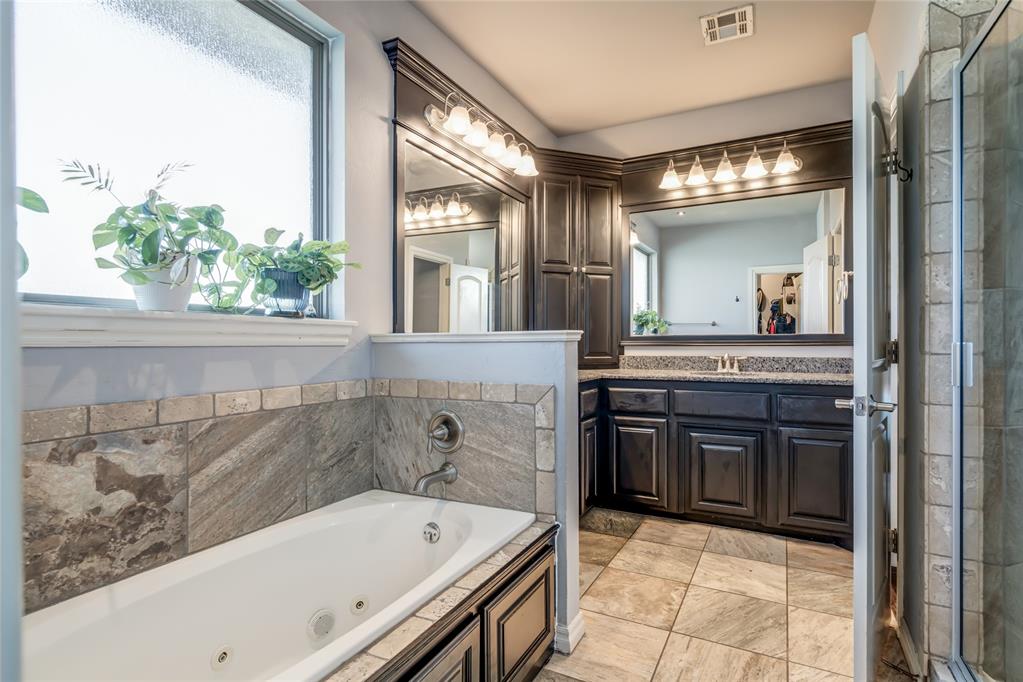 3413 Nw 163rd Street Property Photo 4