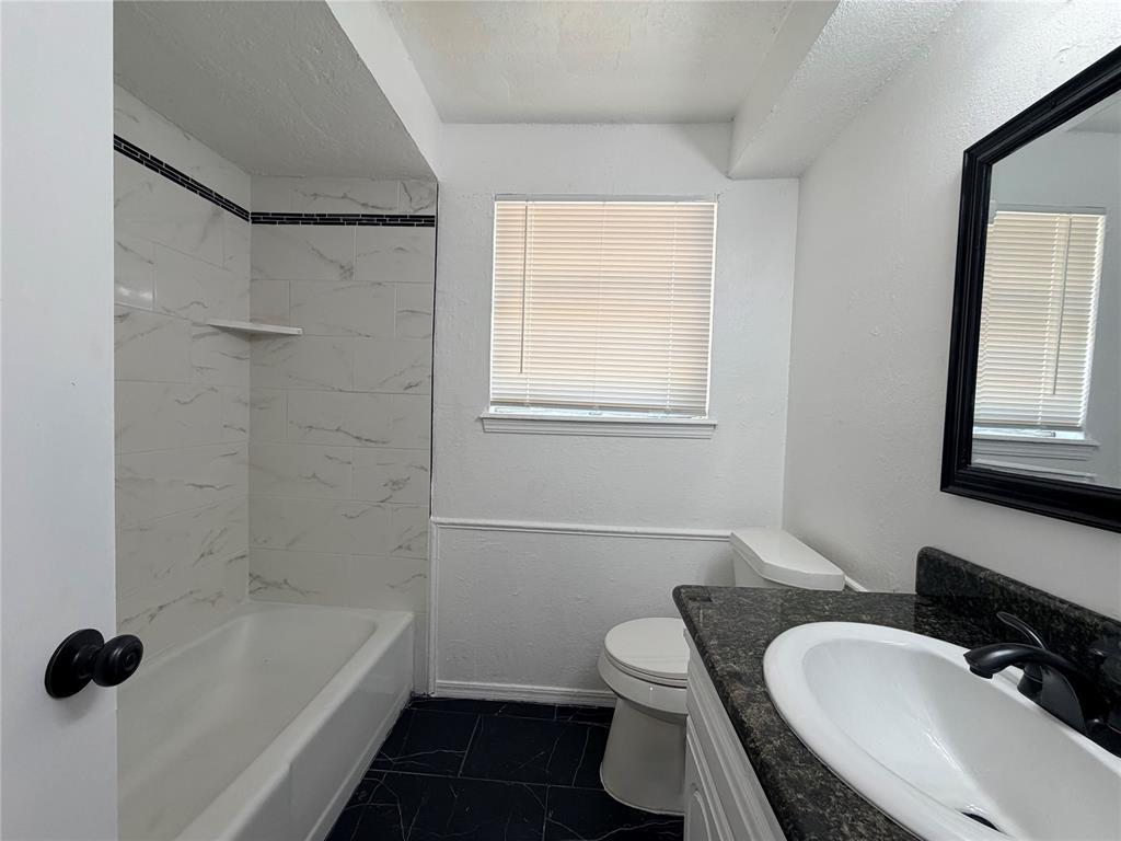 5313 Brookdale Drive Property Photo 9