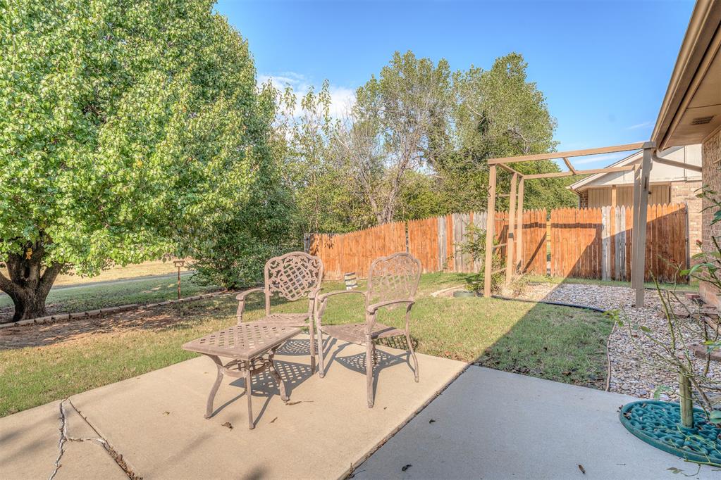 10305 S Fairview Drive Property Photo 9