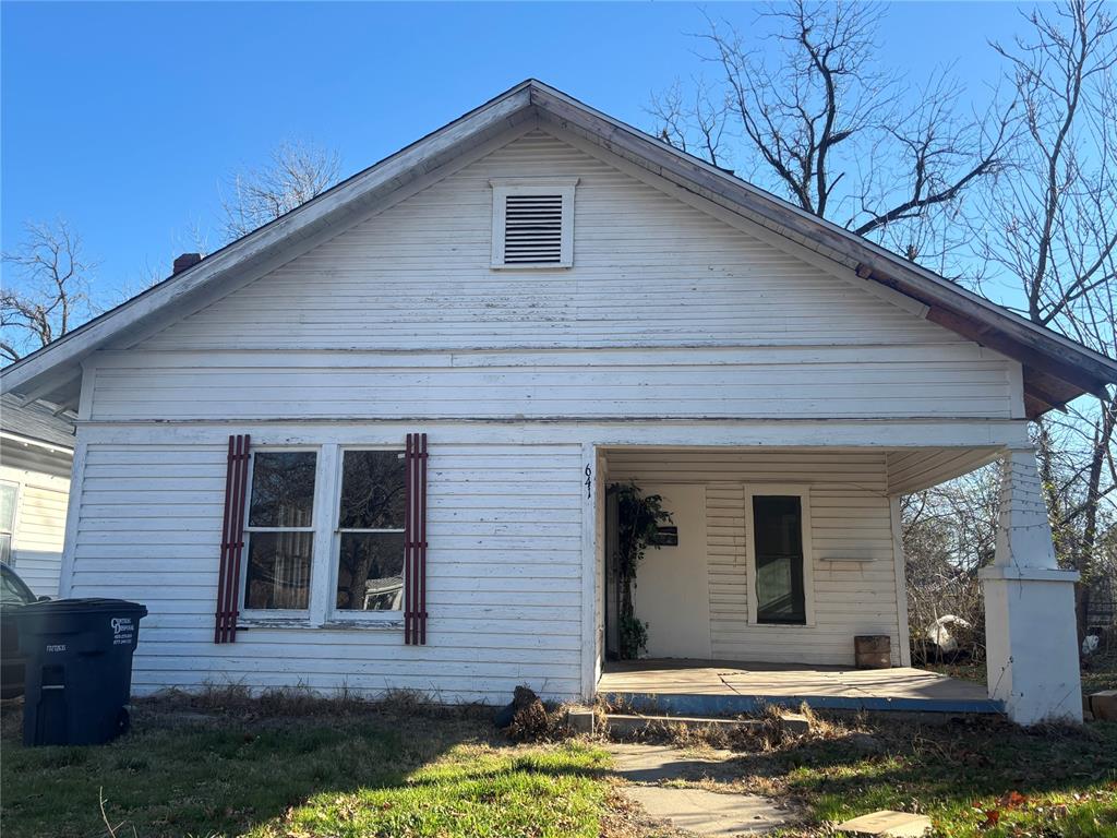 641 N Broadway Property Photo 1