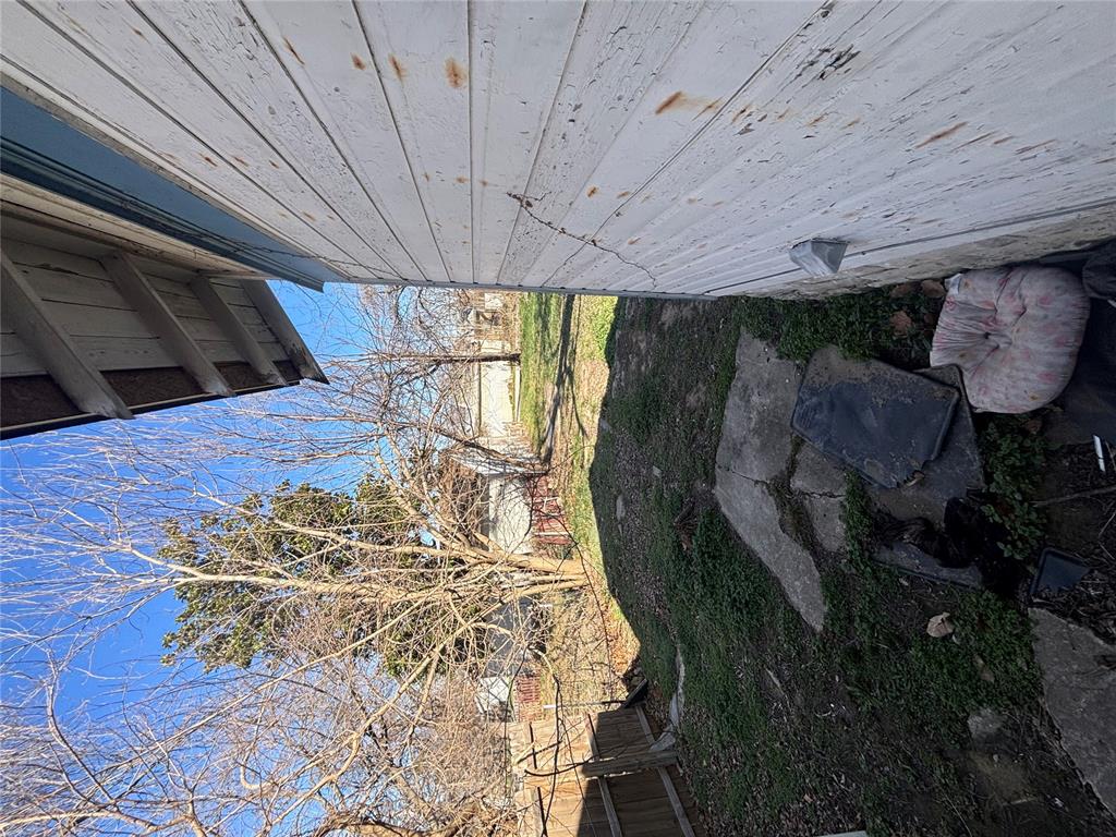 641 N Broadway Property Photo 13