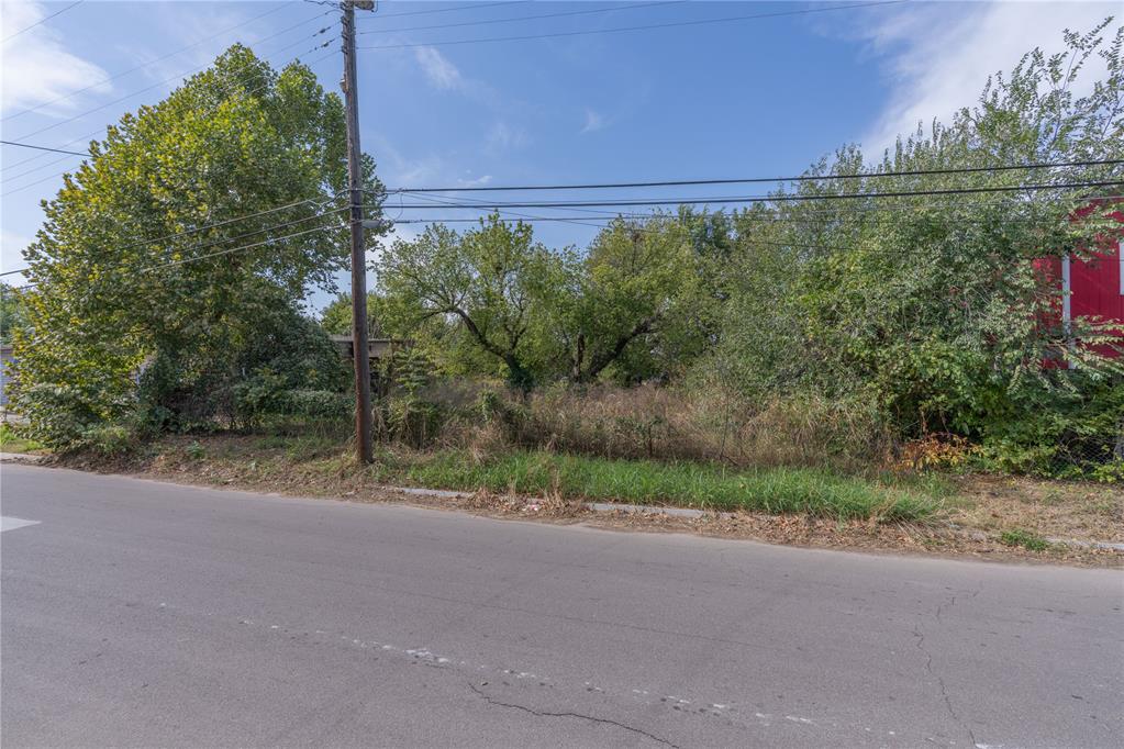 1407 S Blackwelder Avenue Property Photo 2