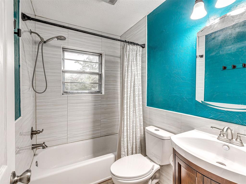 909 Holoway Drive Property Photo 16