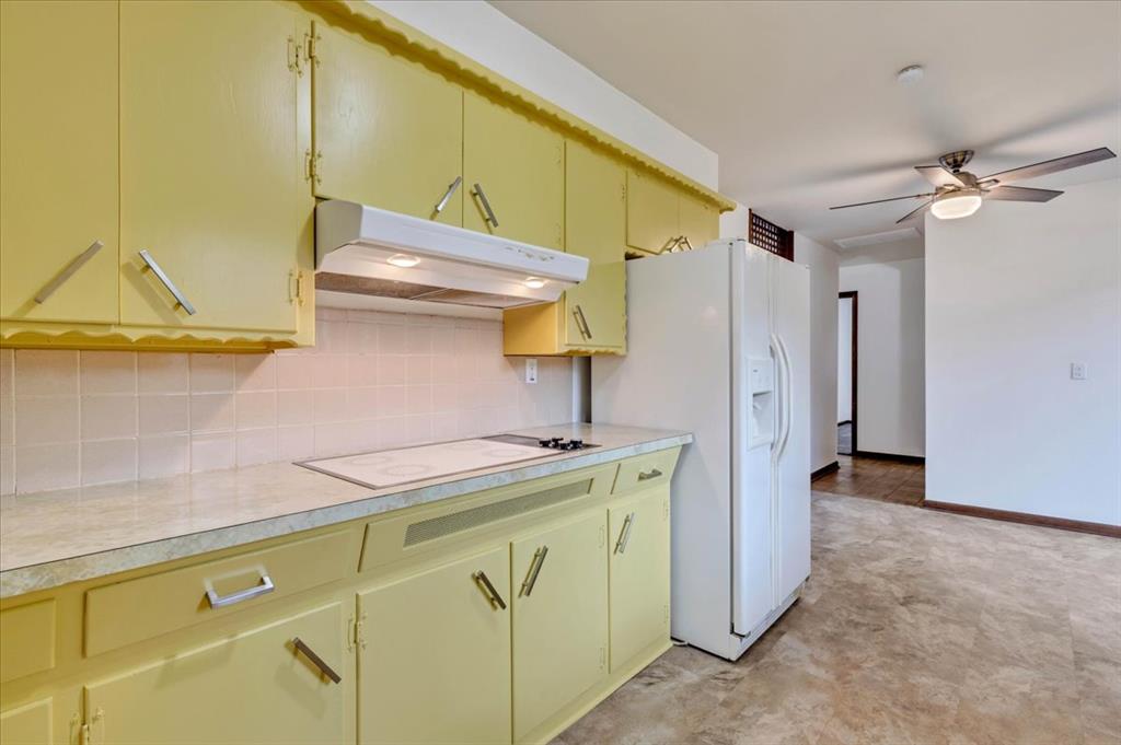 3575 Katherine Street Property Photo 7