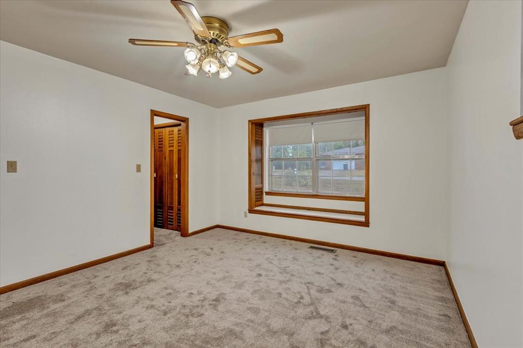 3575 Katherine Street Property Photo 8