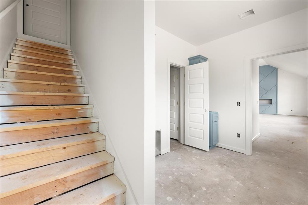 881 Meadow Park Drive Property Photo 19