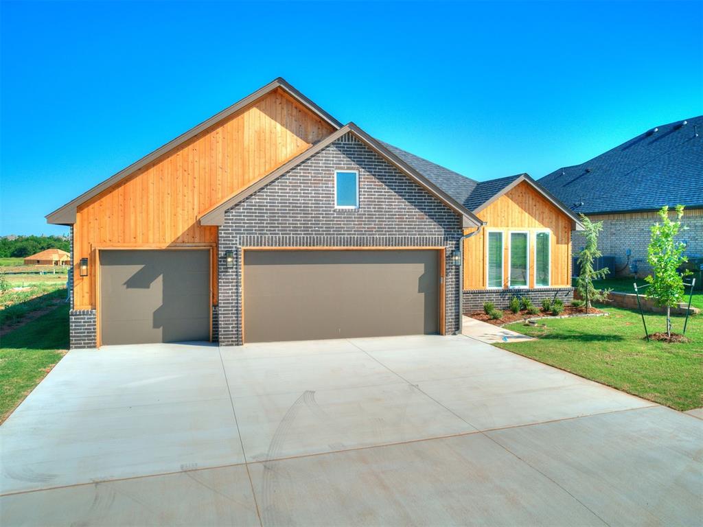 225 Sage Brush Way Property Photo 3