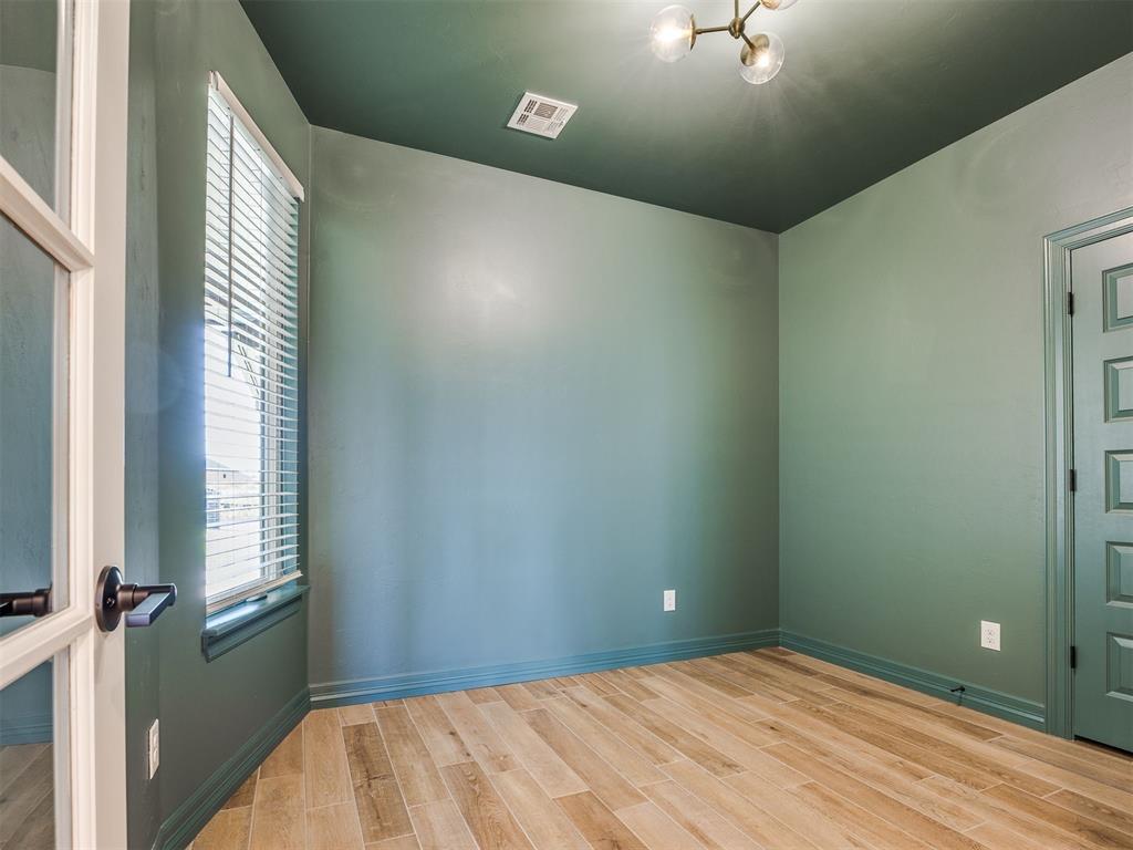 225 Sage Brush Way Property Photo 6