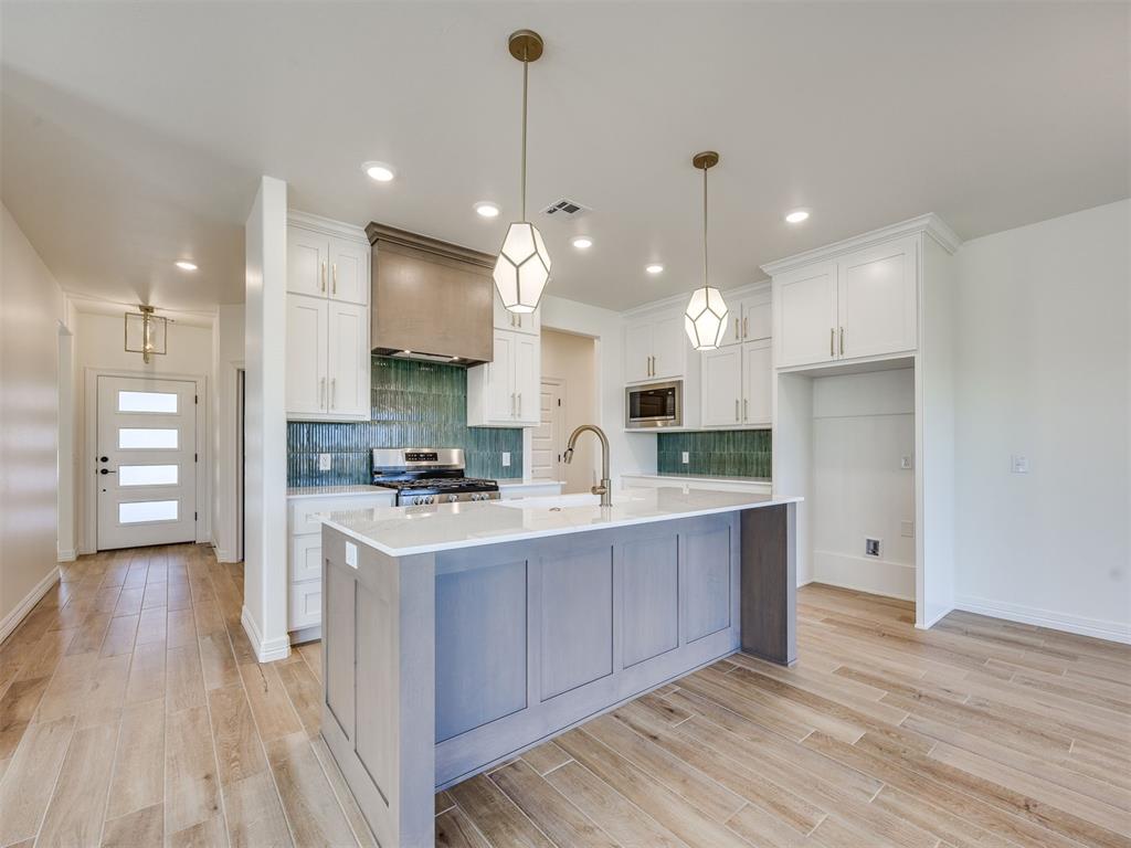 225 Sage Brush Way Property Photo 8