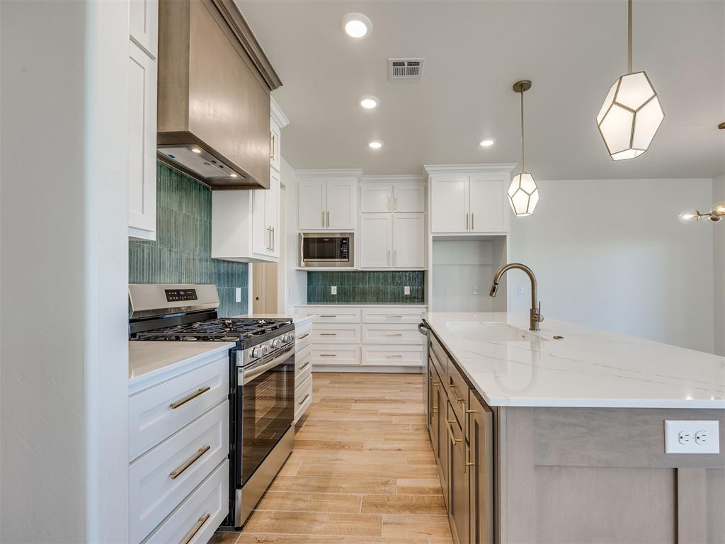 225 Sage Brush Way Property Photo 10