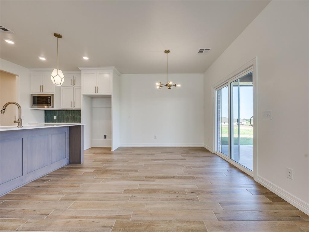 225 Sage Brush Way Property Photo 13