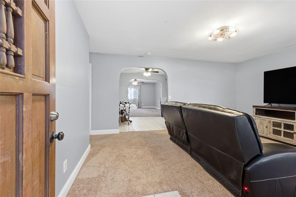 36 Limberlost Road Property Photo 2