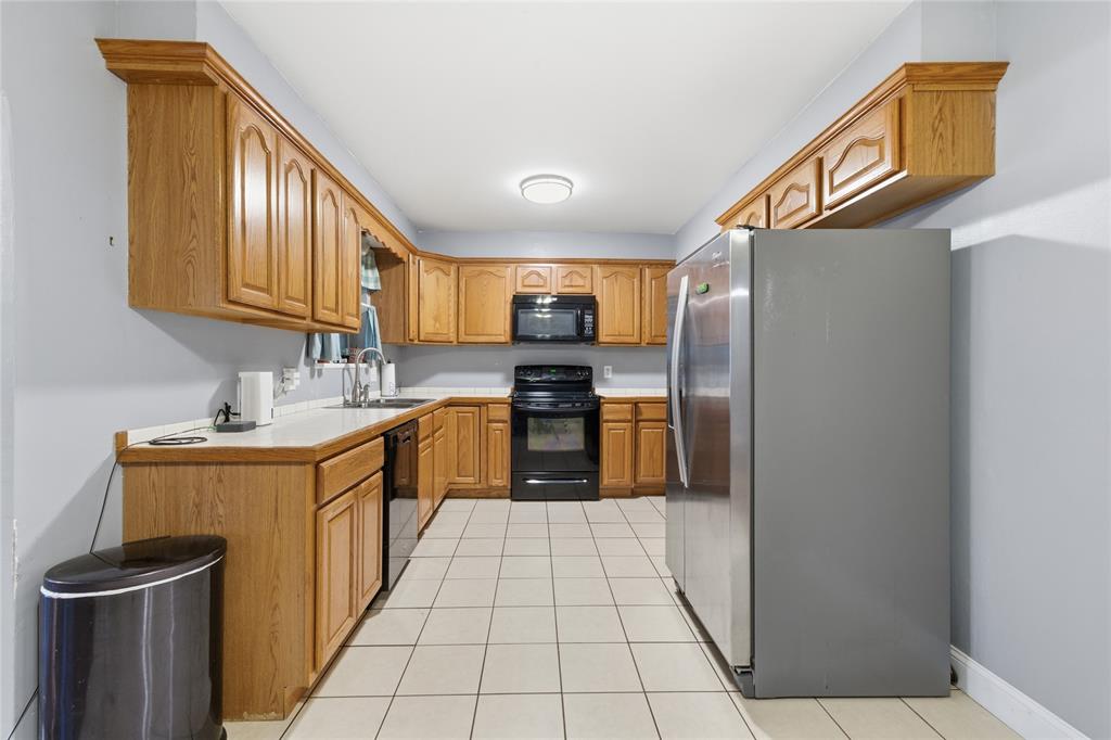 36 Limberlost Road Property Photo 5