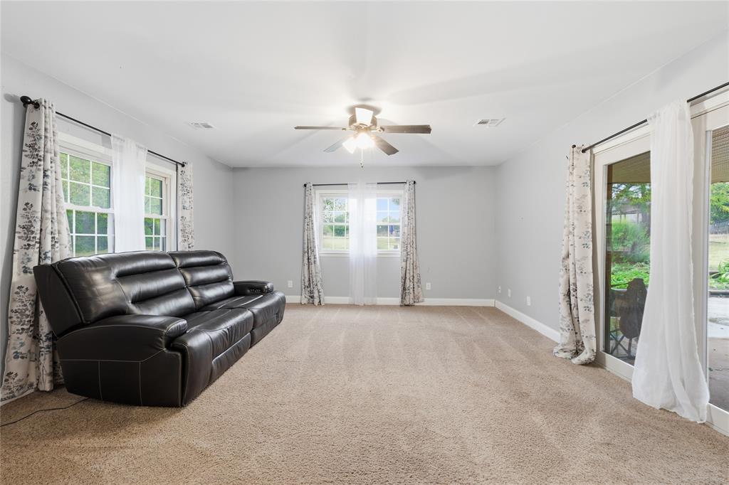 36 Limberlost Road Property Photo 9