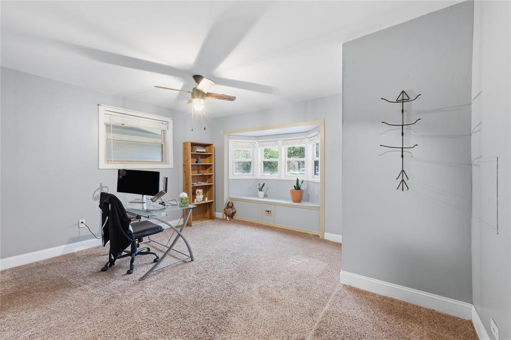 36 Limberlost Road Property Photo 11