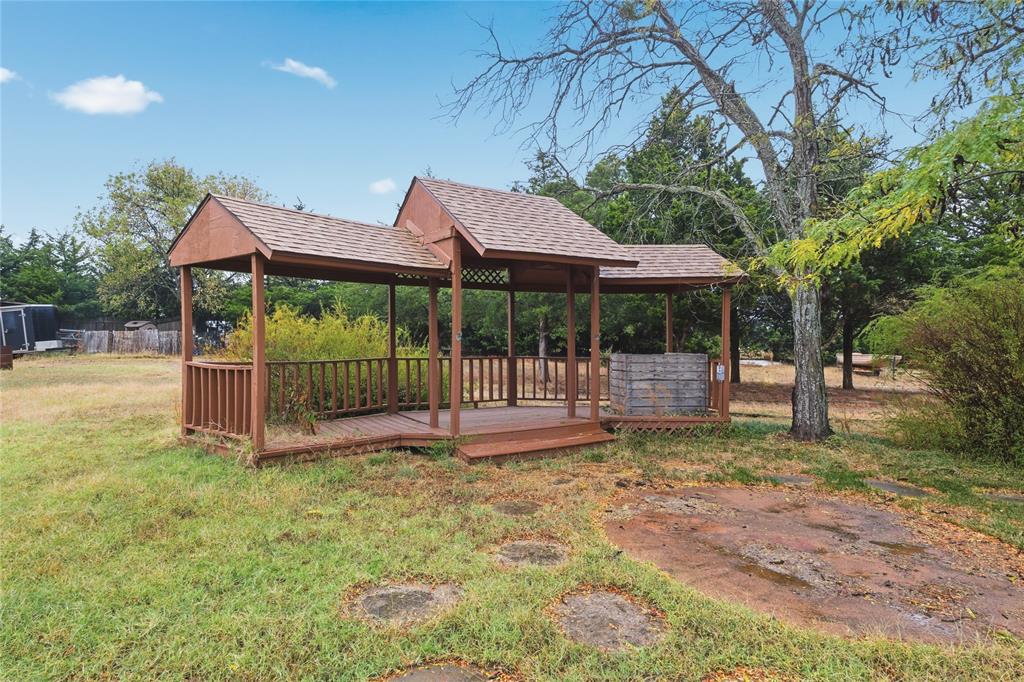 36 Limberlost Road Property Photo 27