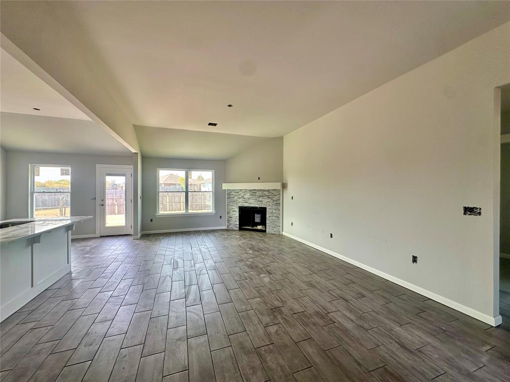 1017 Redwood Creek Drive Property Photo 2