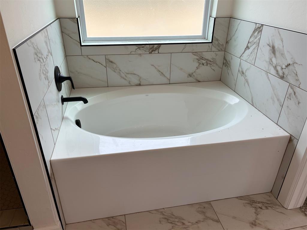 10156 Nw 100th Street Property Photo 14