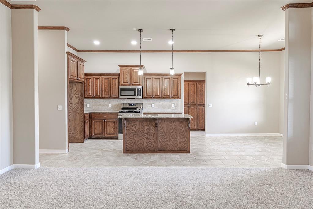 1923 W Flintlock Way Property Photo 4