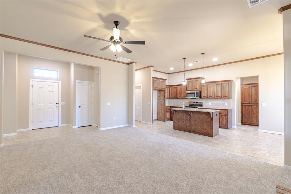 1923 W Flintlock Way Property Photo 10