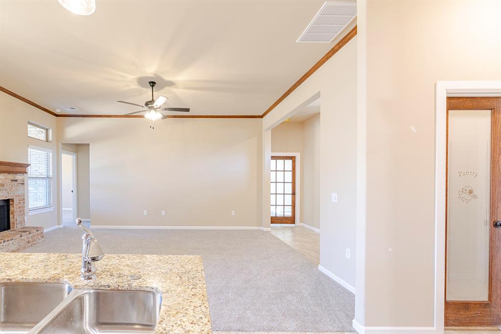 1923 W Flintlock Way Property Photo 12