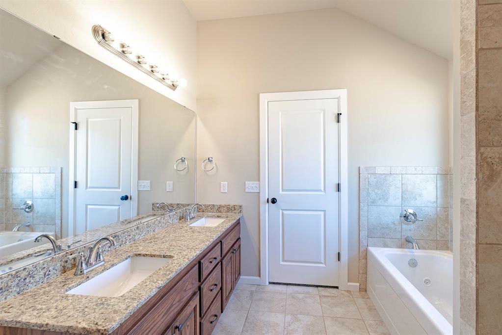 1923 W Flintlock Way Property Photo 16
