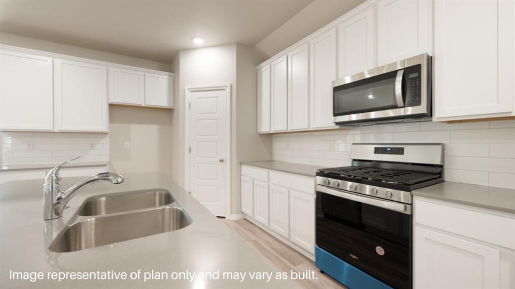 5504 Windstone Drive Property Photo 7