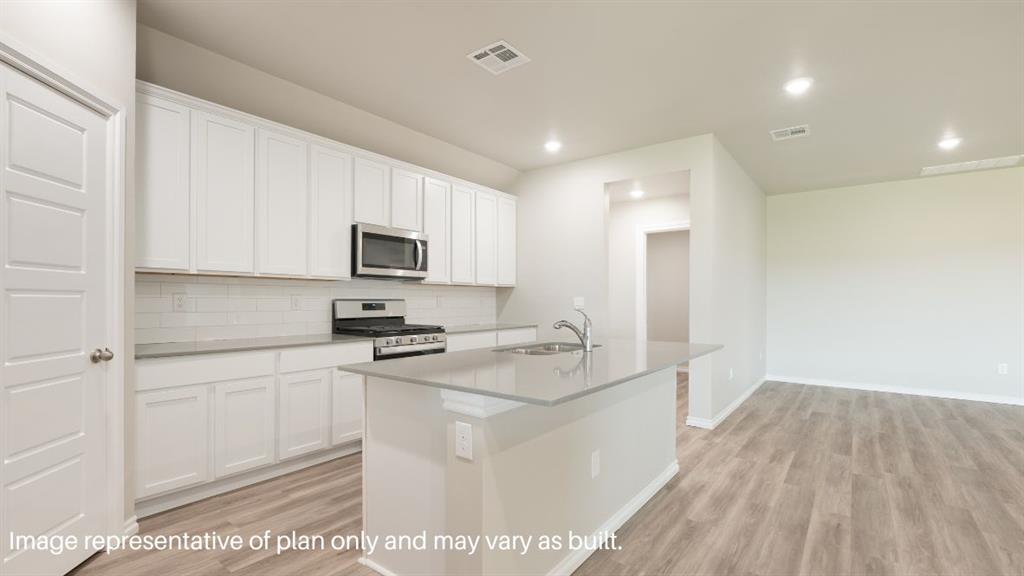 5504 Windstone Drive Property Photo 9