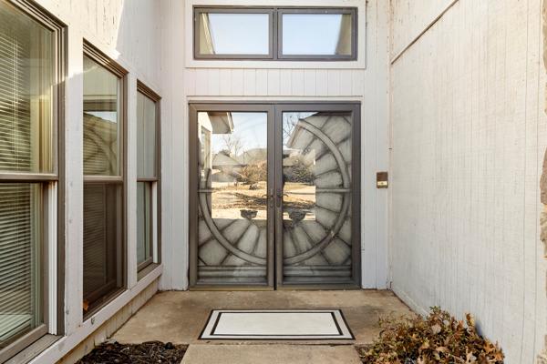 10604 Admiral Drive Property Photo 6