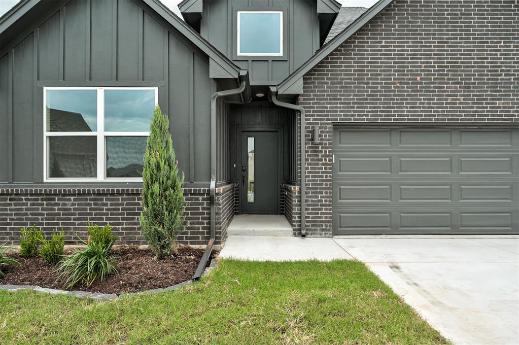 6016 Kinnick Drive Property Photo 6