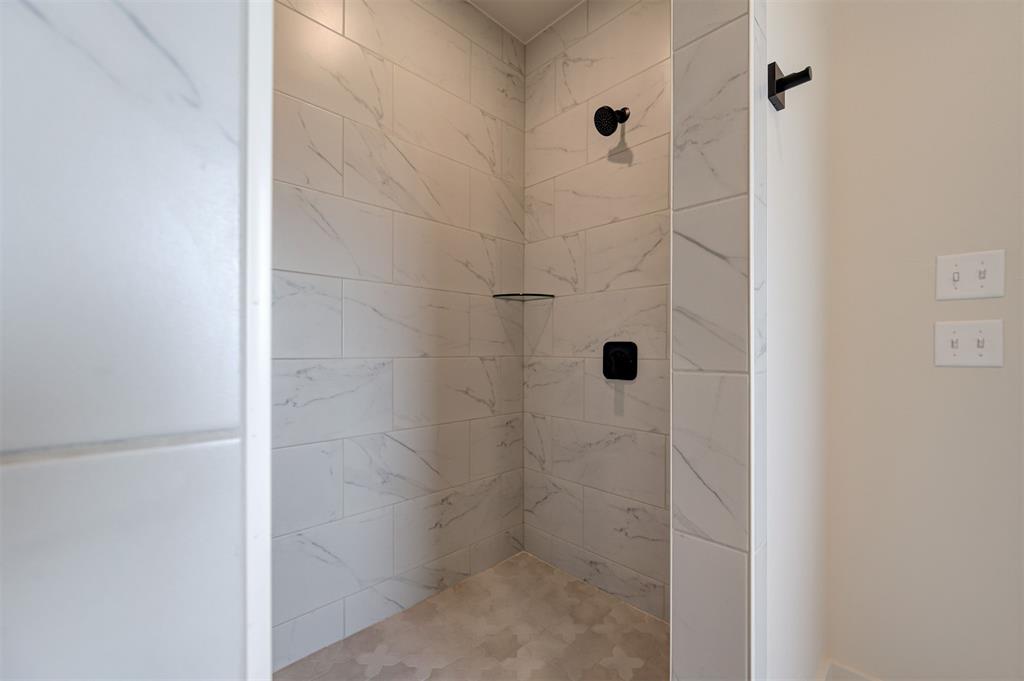 6016 Kinnick Drive Property Photo 28