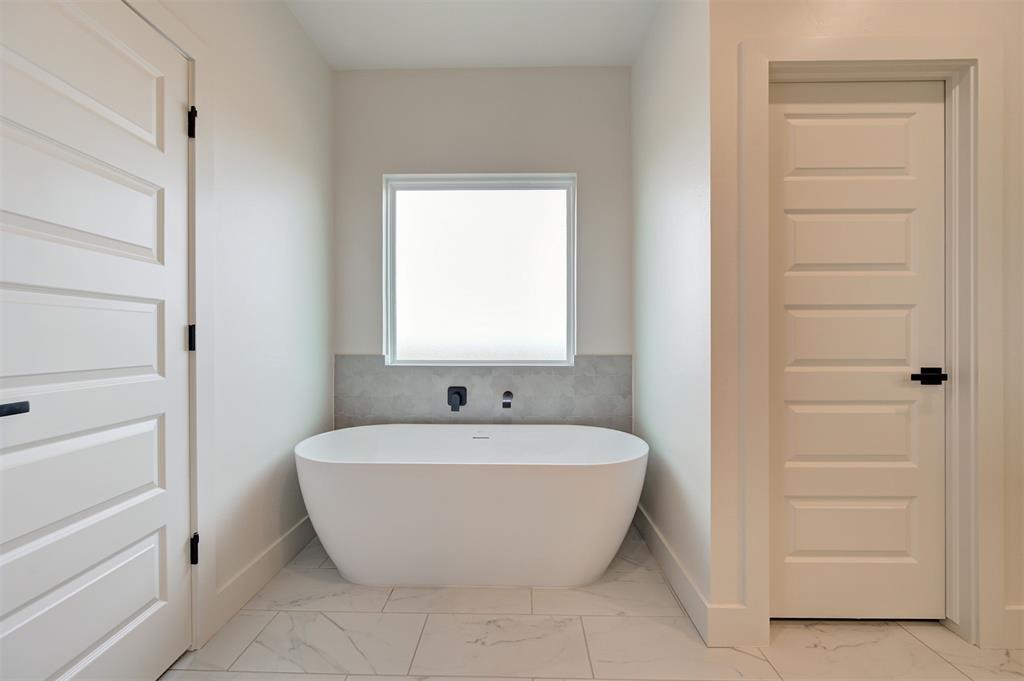 6016 Kinnick Drive Property Photo 29