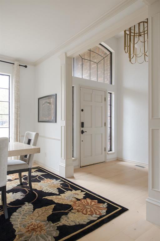 1009 Glenridge Drive Property Photo 8