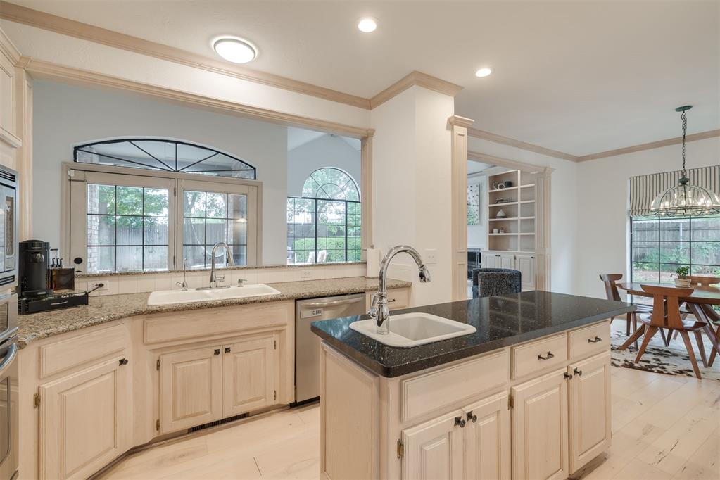 1009 Glenridge Drive Property Photo 14