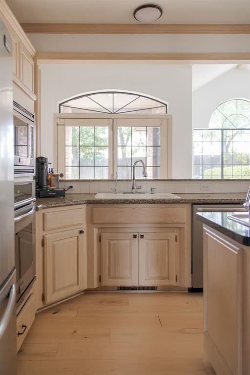 1009 Glenridge Drive Property Photo 15