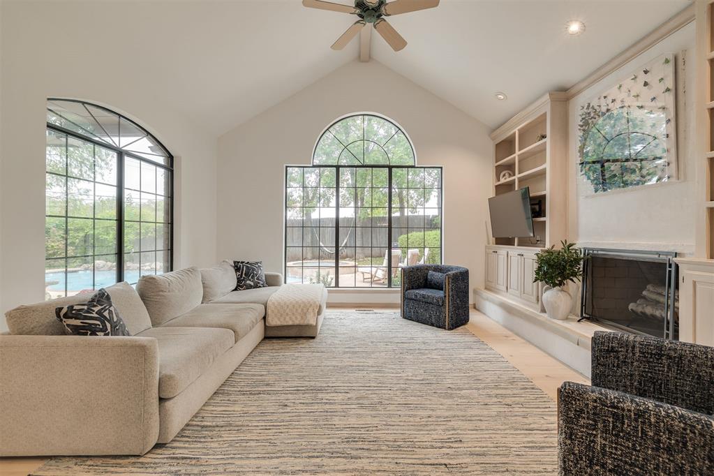 1009 Glenridge Drive Property Photo 19