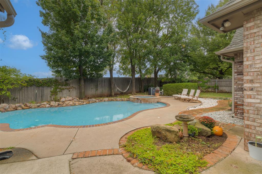 1009 Glenridge Drive Property Photo 46